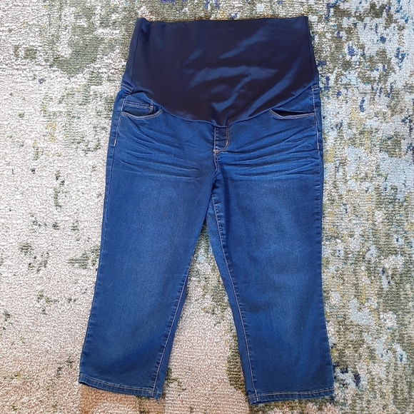Thyme Maternity Jean Capri Pants - Picture 1 of 5